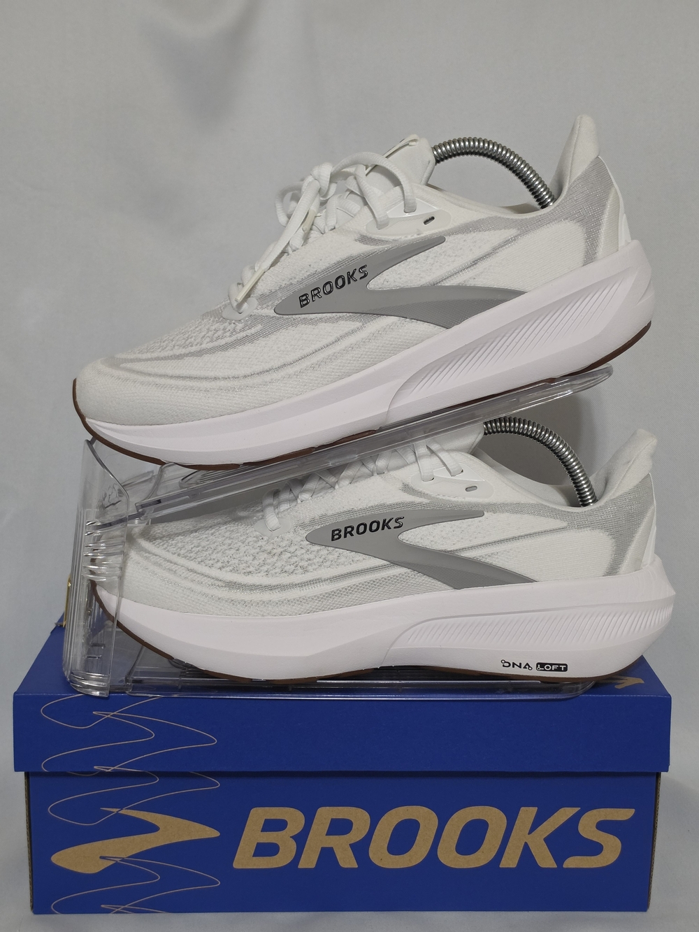 BROOKS Revel 9 White Gray Athletic Running Shoes US Women Size 10.5 (NWOT) - Picture 3 of 16